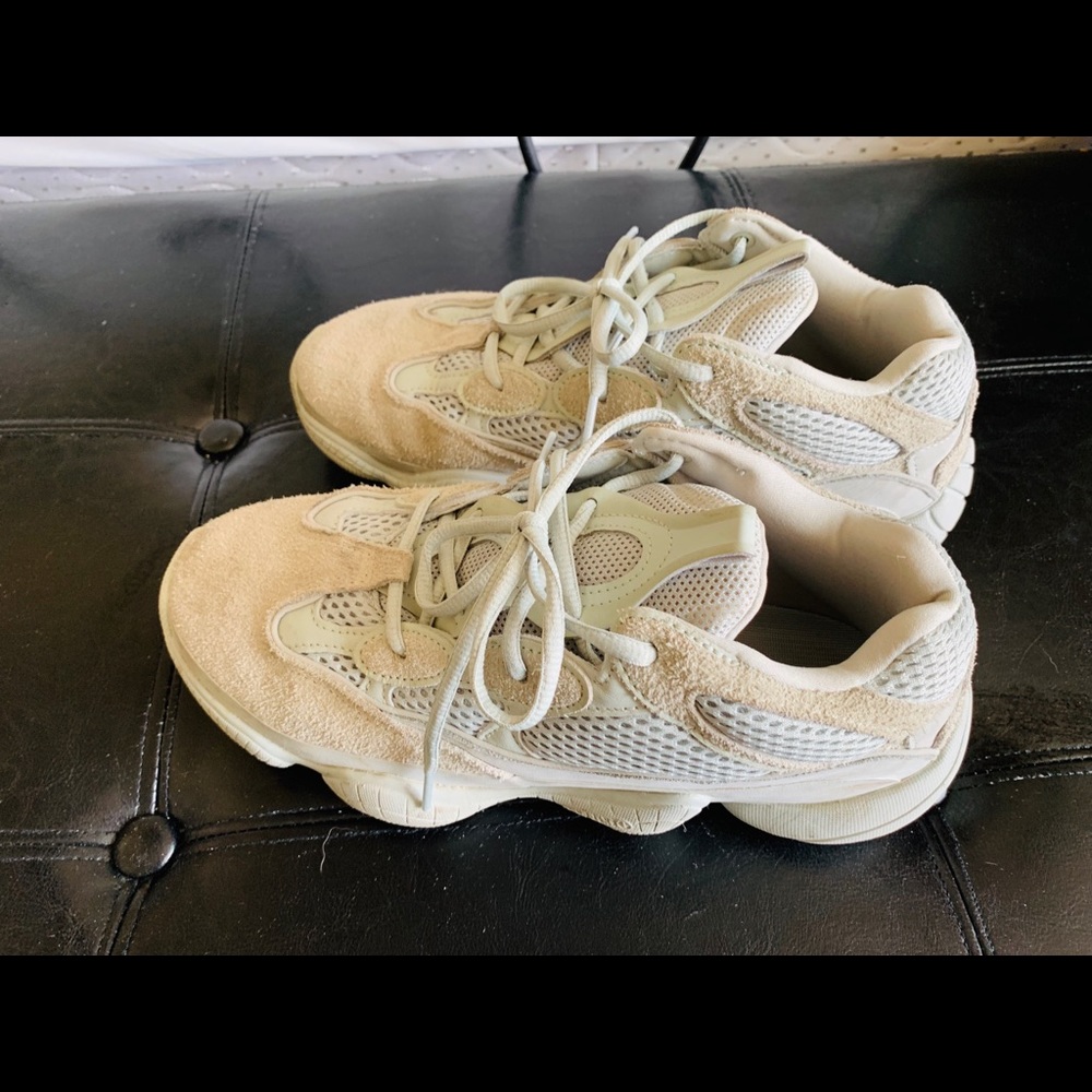 YEEZY 500’s SALT Fits Size WMNs 9/9.5 men’s 8/9